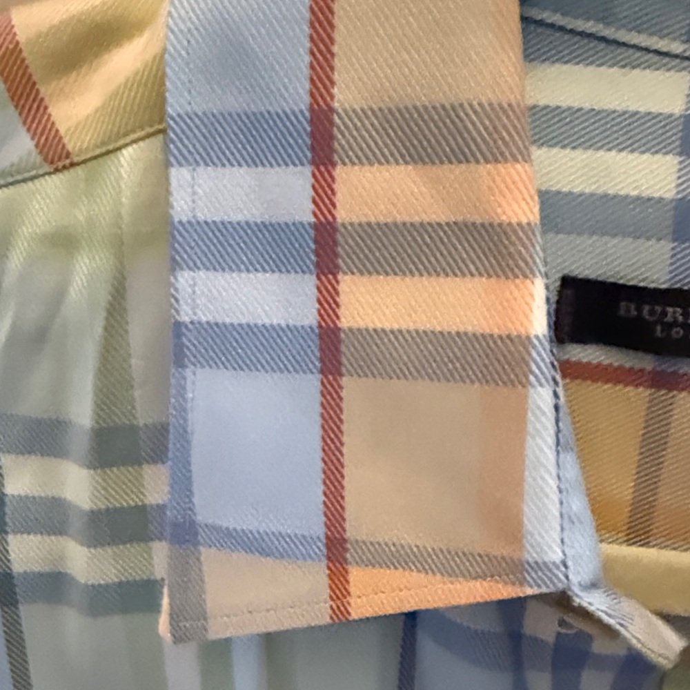 Burberry Multicolor Plaid Casual Shirt. 100% imported cotton. Made in the USA. - Picture 4 of 7
